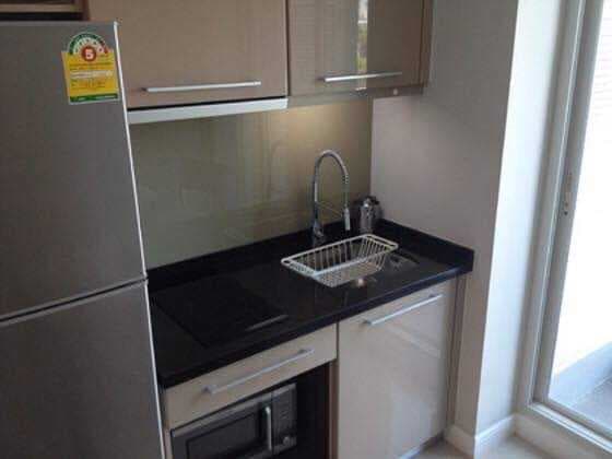 14348 – 403_kitchen.jpg