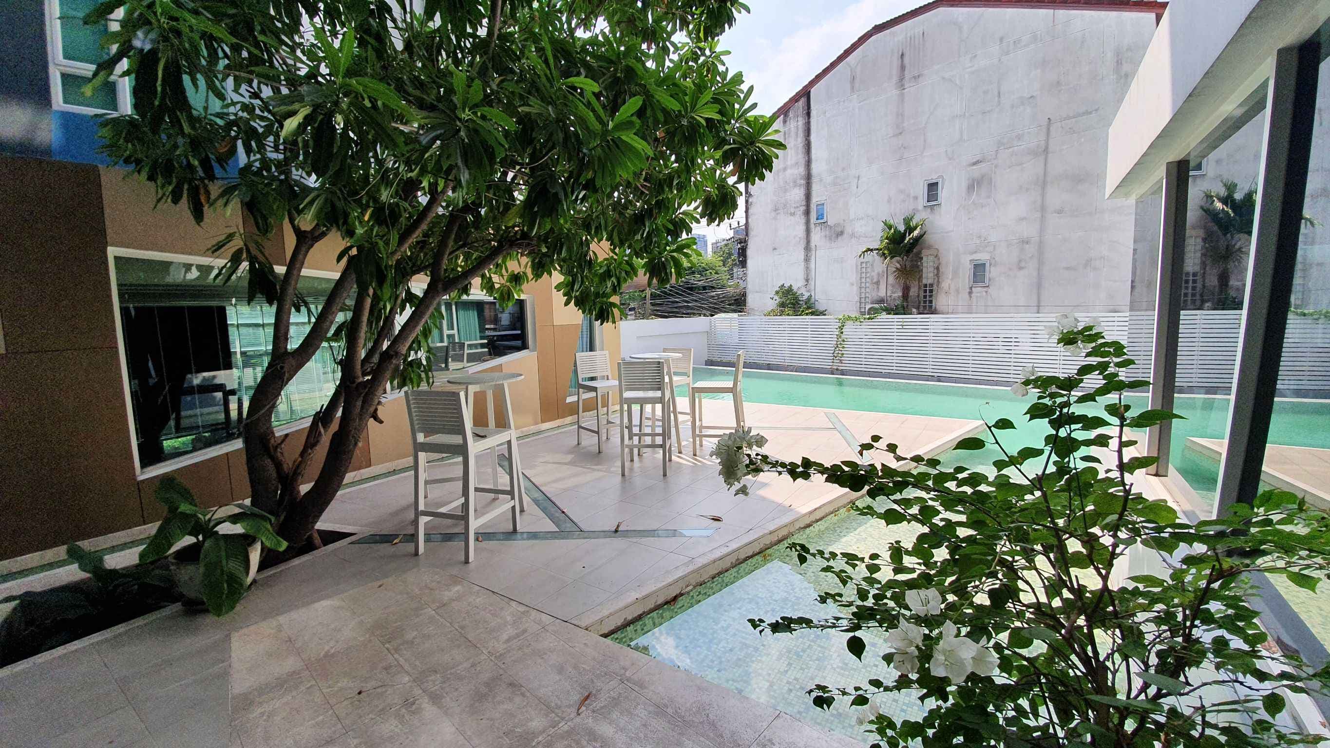 14350 – 602_terrace.jpg